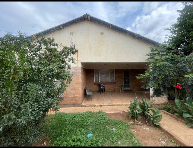 5 BEDROOM HOUSE FOR SALE IN BRIXTON